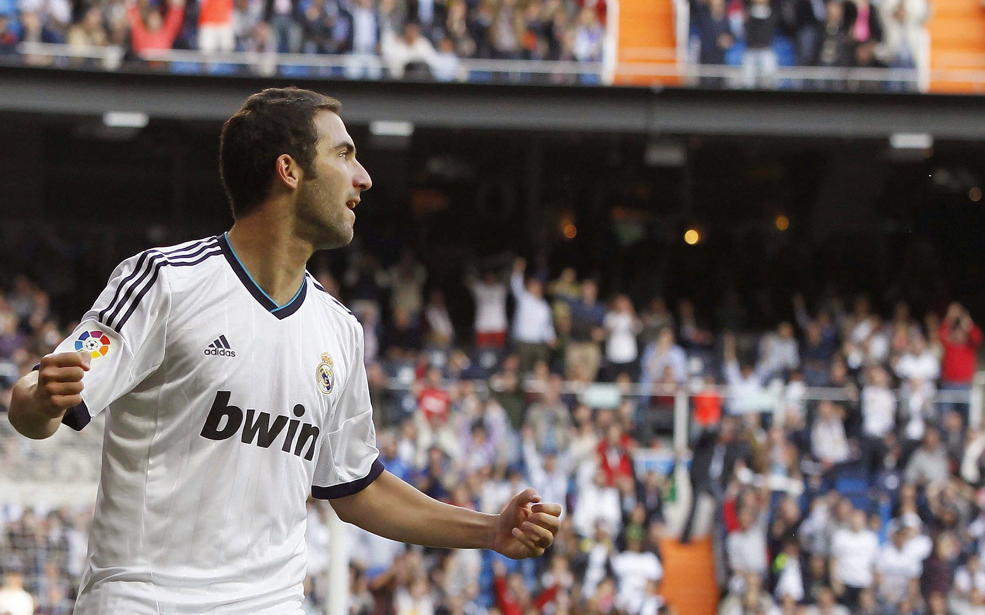 _运动员福利提升：专属训练场地与设备_，运动员训练的地方